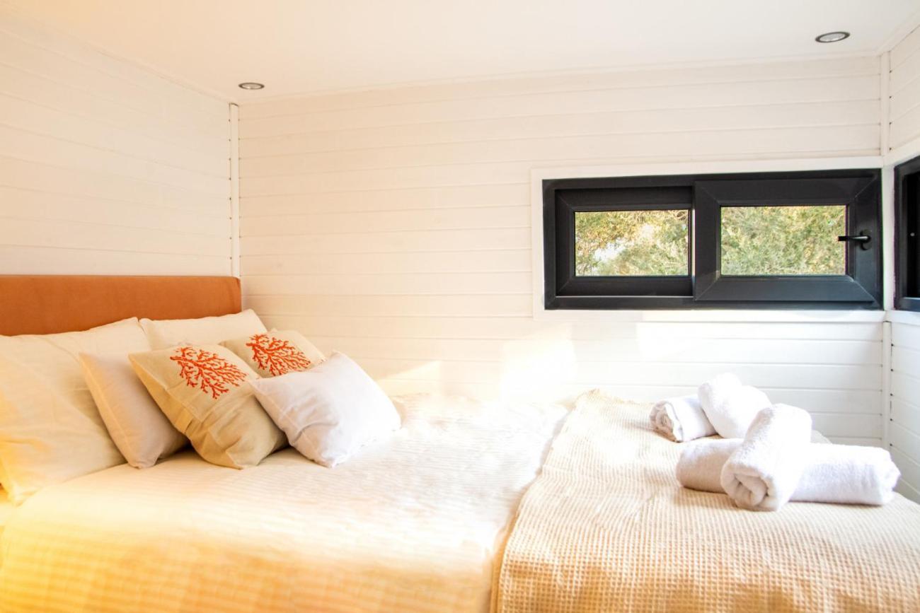 Tiny House Framed By Nature Near Sea In Karaburun Holiday home *
